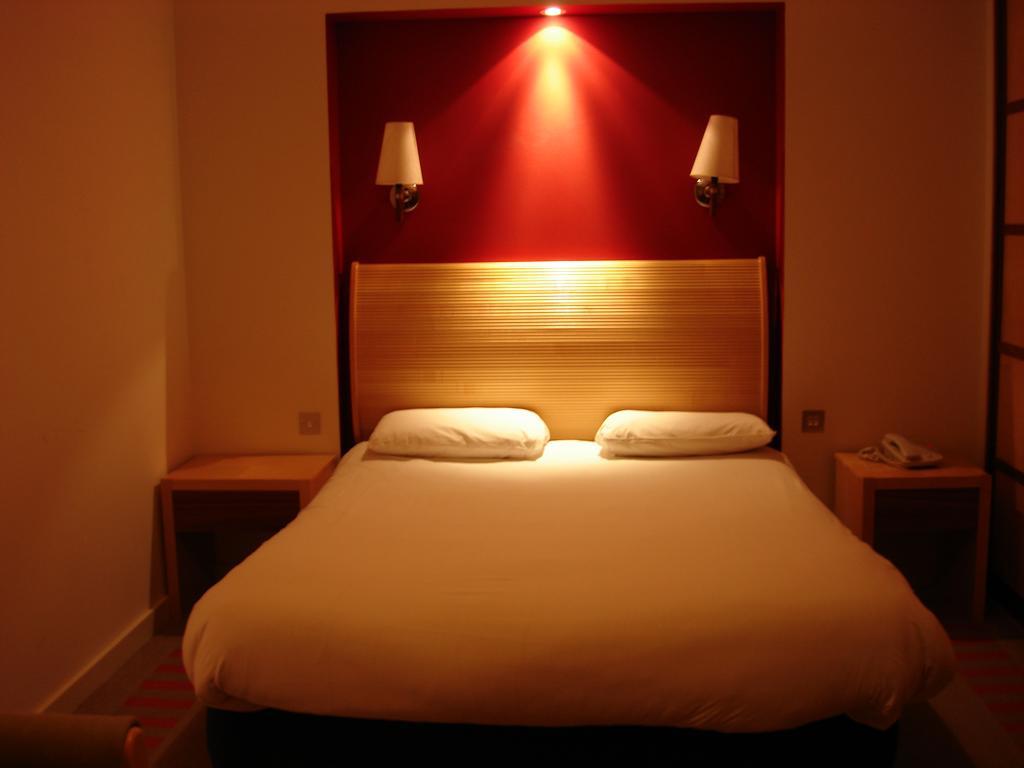 The Britannia Nottingham Hotel Exterior photo