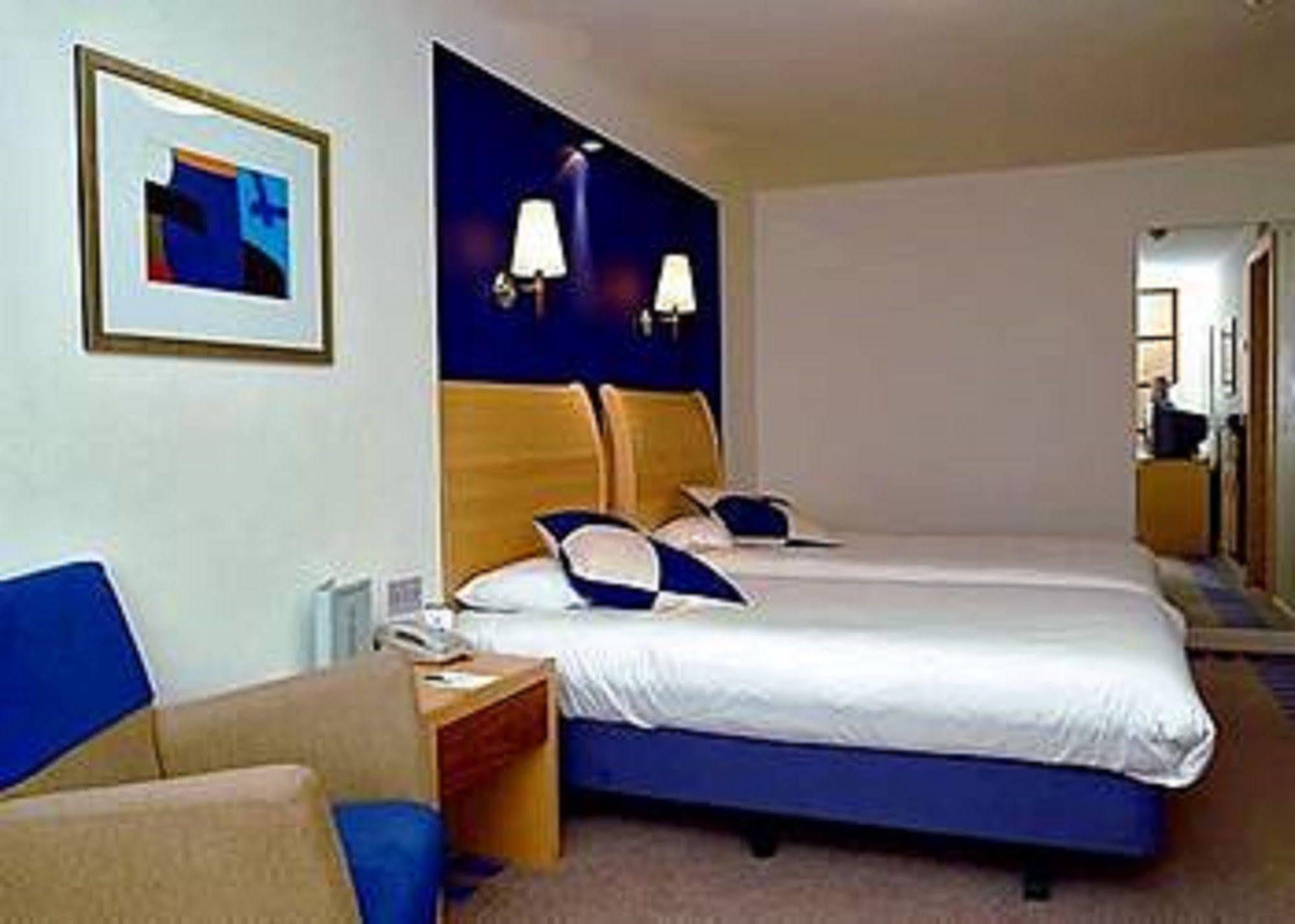 The Britannia Nottingham Hotel Exterior photo